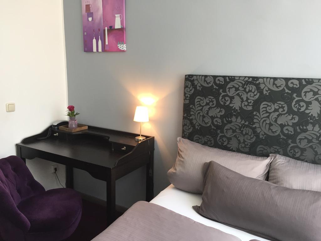 Hotel Heddernheimer Hof Франкфурт-на-Майне Экстерьер фото